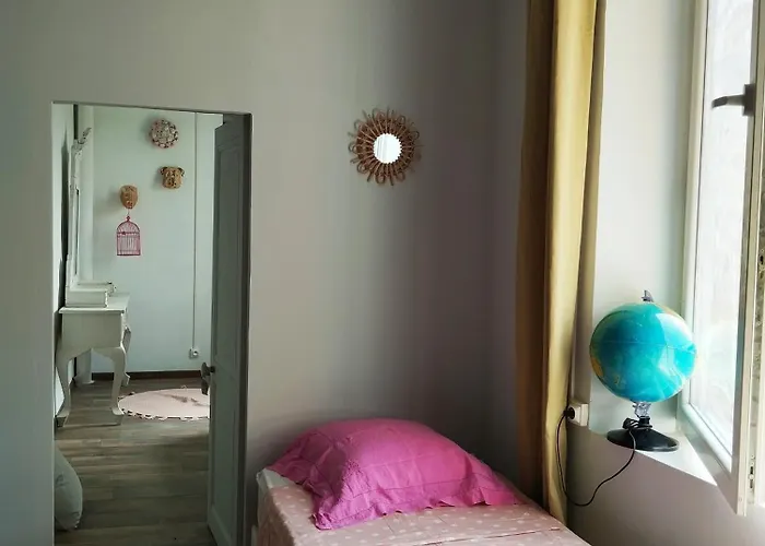 La 21 Avenue Des Corbieres Bed and breakfast Durban-Corbieres