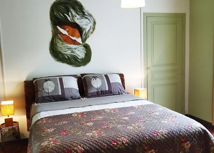 La 21 Avenue Des Corbieres Bed and breakfast Durban-Corbieres